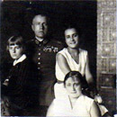 Šnejdárek s rodinou v roku 1932